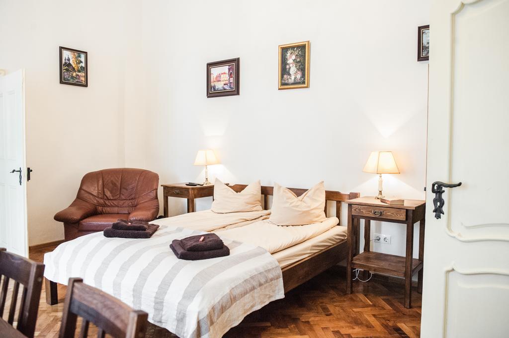 Brukenthal Central Apartments Сибиу Стая снимка