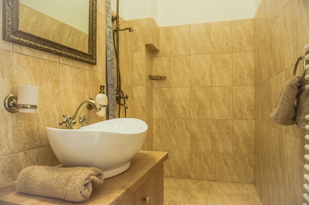 Brukenthal Central Apartments Сибиу Стая снимка