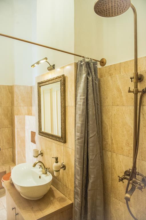 Brukenthal Central Apartments Сибиу Стая снимка