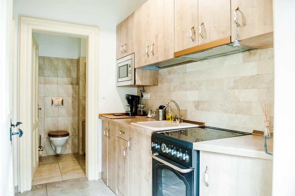 Brukenthal Central Apartments Сибиу Стая снимка