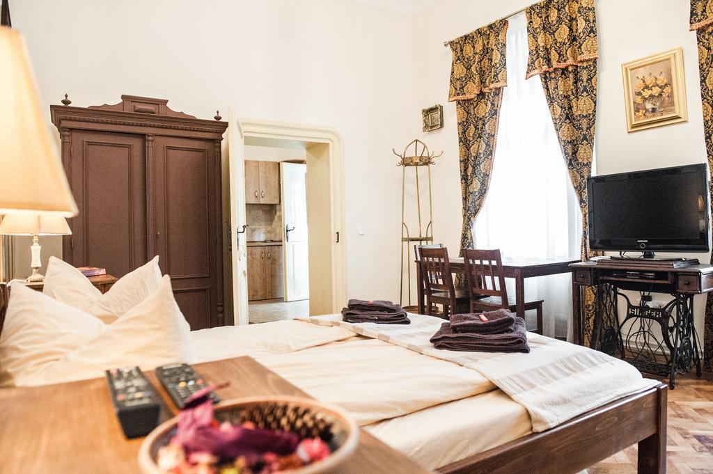 Brukenthal Central Apartments Сибиу Екстериор снимка